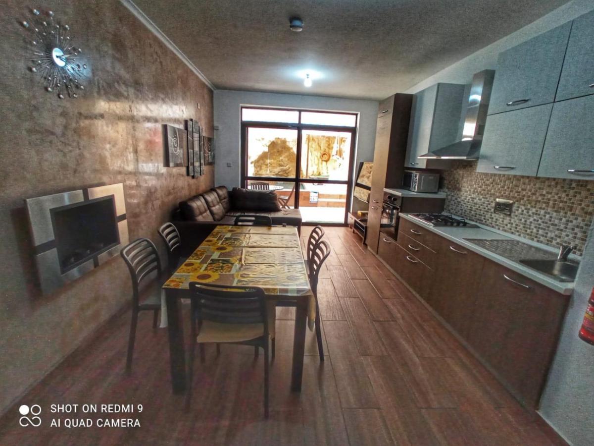 Town House With Private Pool In Village Centre Kalkara Exterior photo