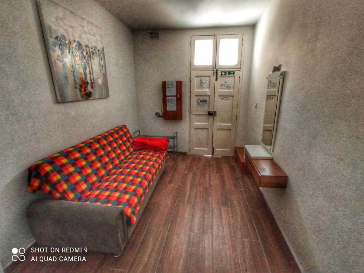 Town House With Private Pool In Village Centre Kalkara Exterior photo