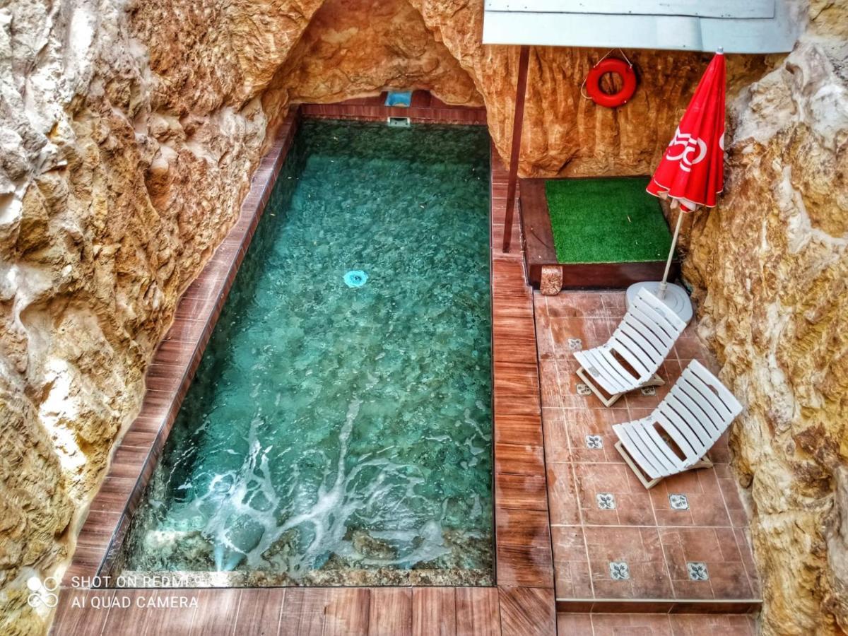 Town House With Private Pool In Village Centre Kalkara Exterior photo